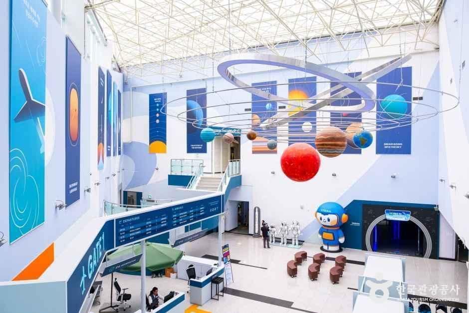 경남_사천_사천항공우주과학관_내부_6.jpg