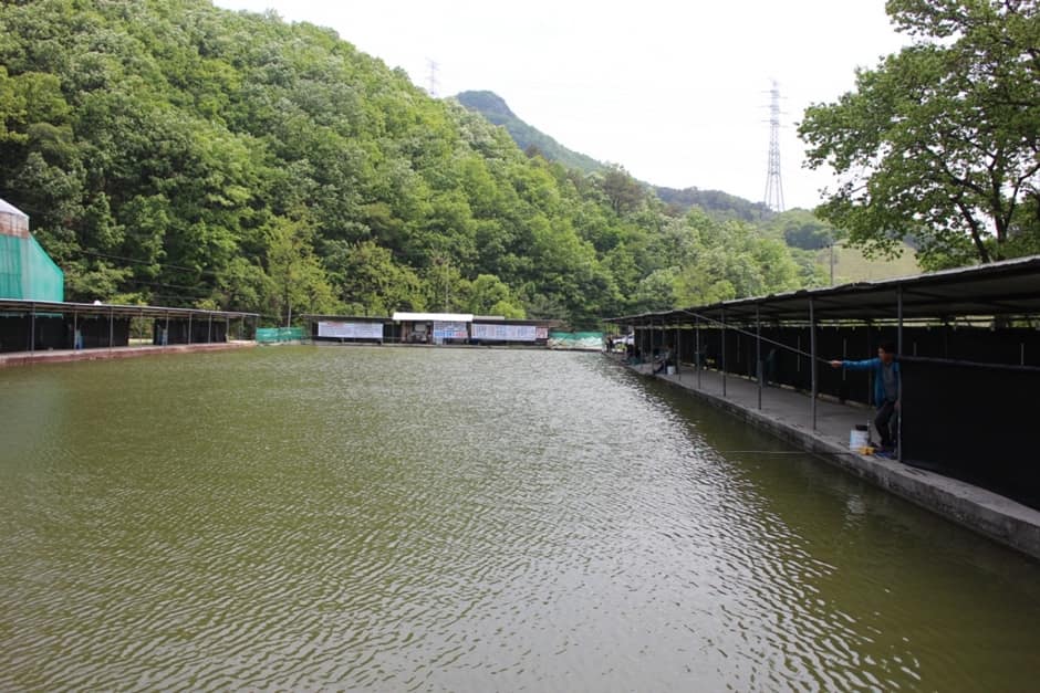 경기도_파주시_감악산낚시레져타운_좌대