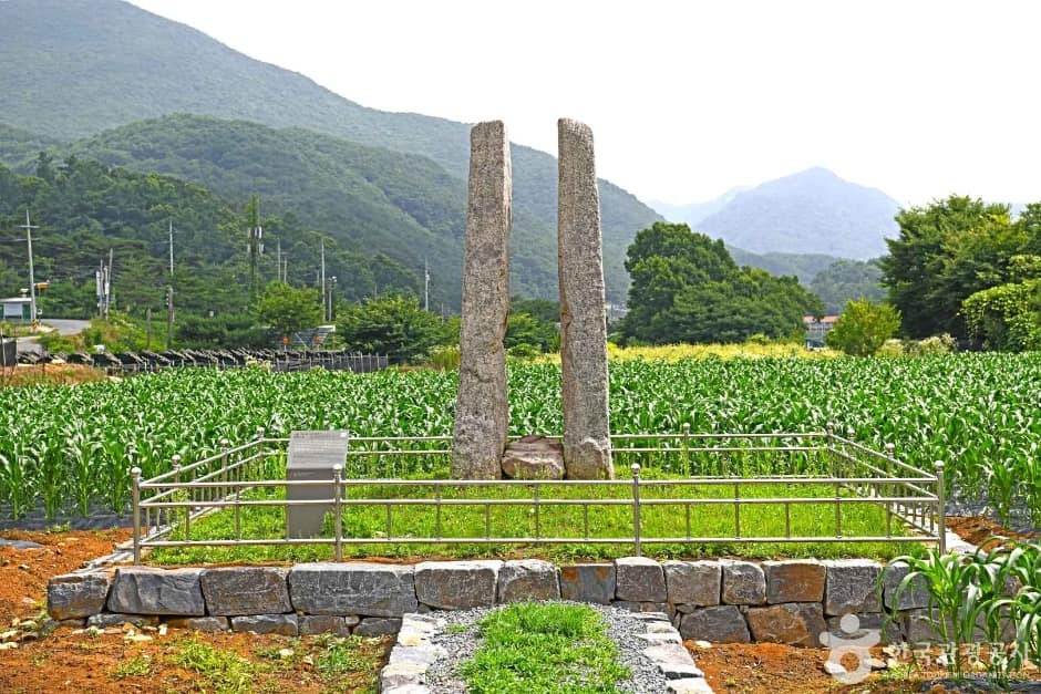 괴산 외사리 당간지주 (2)