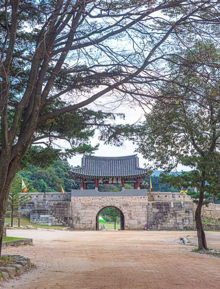 조령제1관문_후면