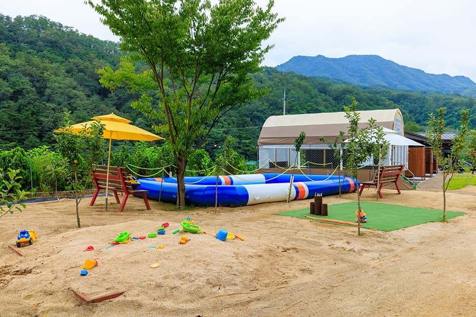 경북_군위군_동산오토캠핑장_시설_놀이시설
