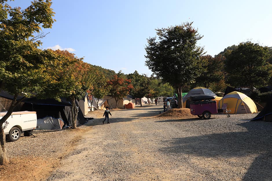 땅에미소오토캠핑장_전경2