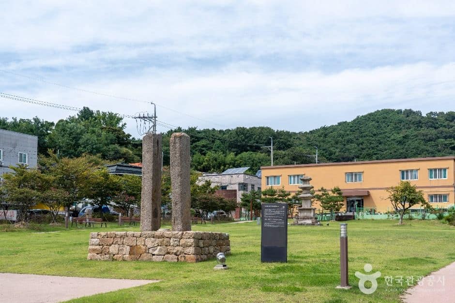 서산_서산동문동 오층석탑 및 당간지주 (3)