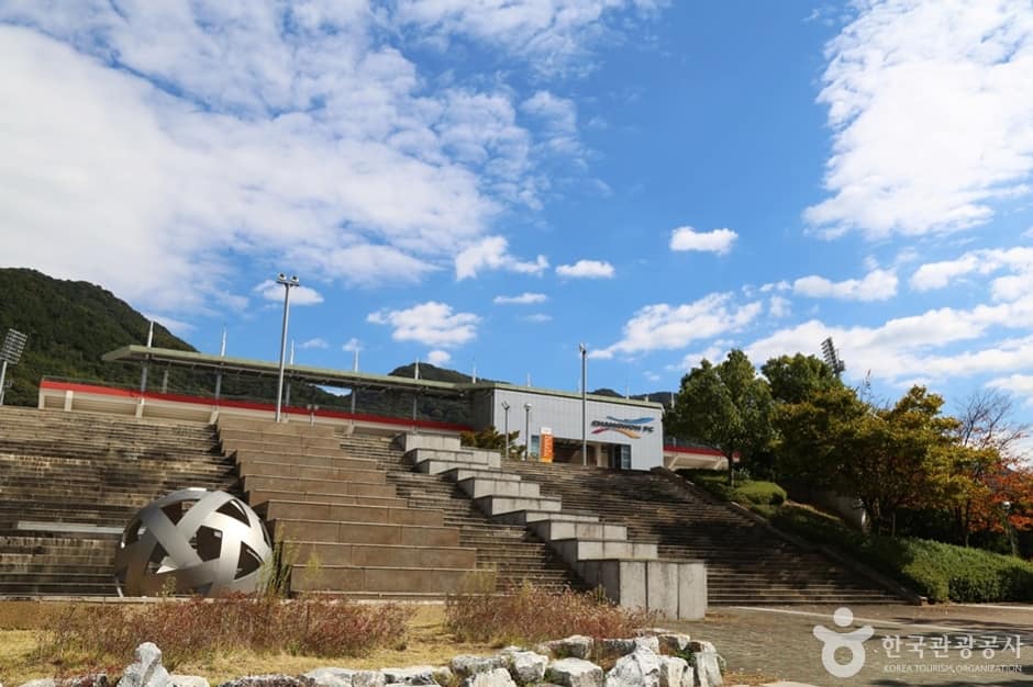 창원축구센터 (2)