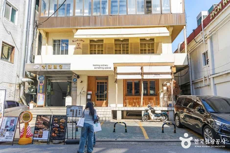 서울_성수동 카페거리 (5).jpg