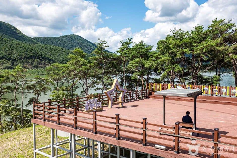 보현산댐 출렁다리 (1)