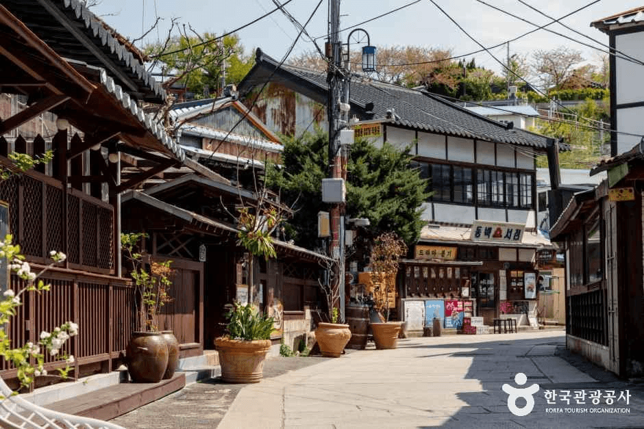 경북_포항_구룡포 일본인 가옥거리_외부_4.png