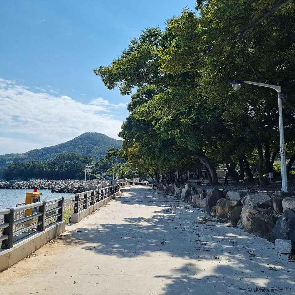 남해_남해초전마을캠핑장 (1).jpg
