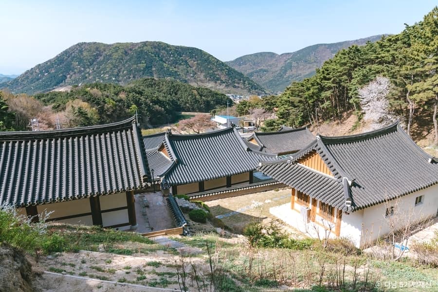 칠곡_수림사_기와지붕이 이색적인 수림사