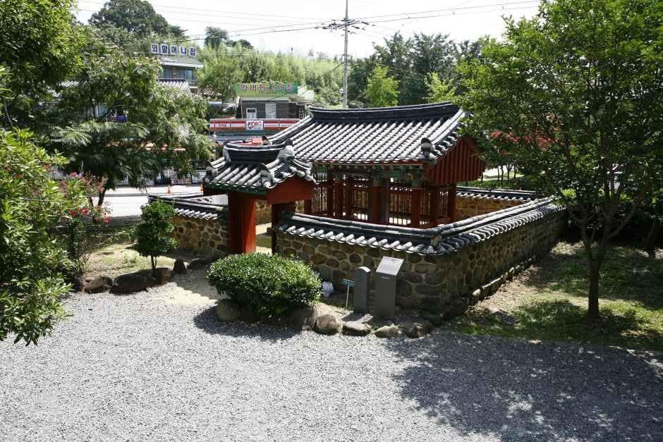 광주_충효동정려비각 (1).jpg