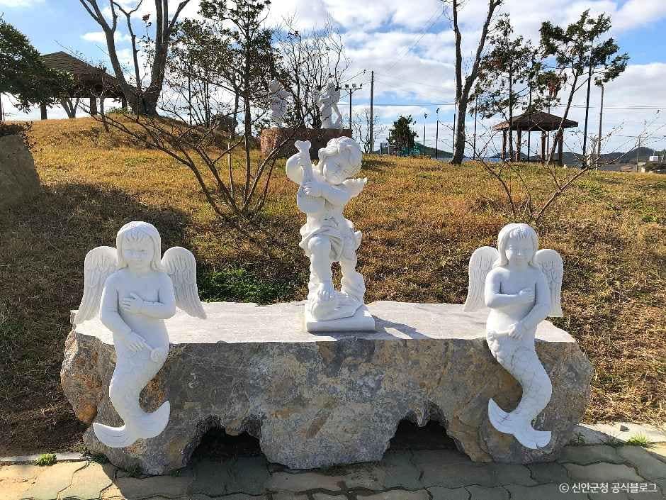 신안_하의도 야외 조각미술관 (3).jpg