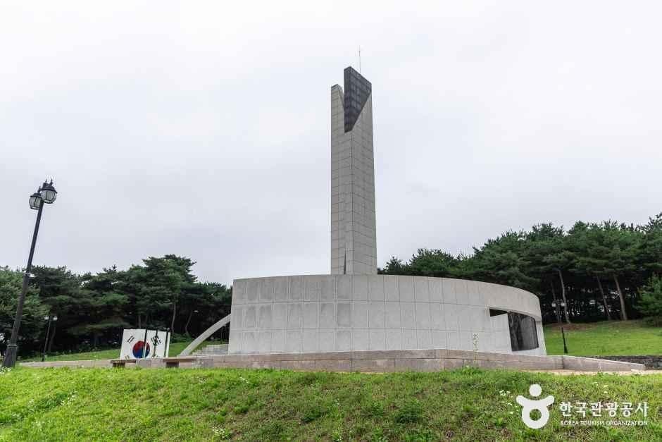 충남_홍성_홍주의병기념탑_9.jpg