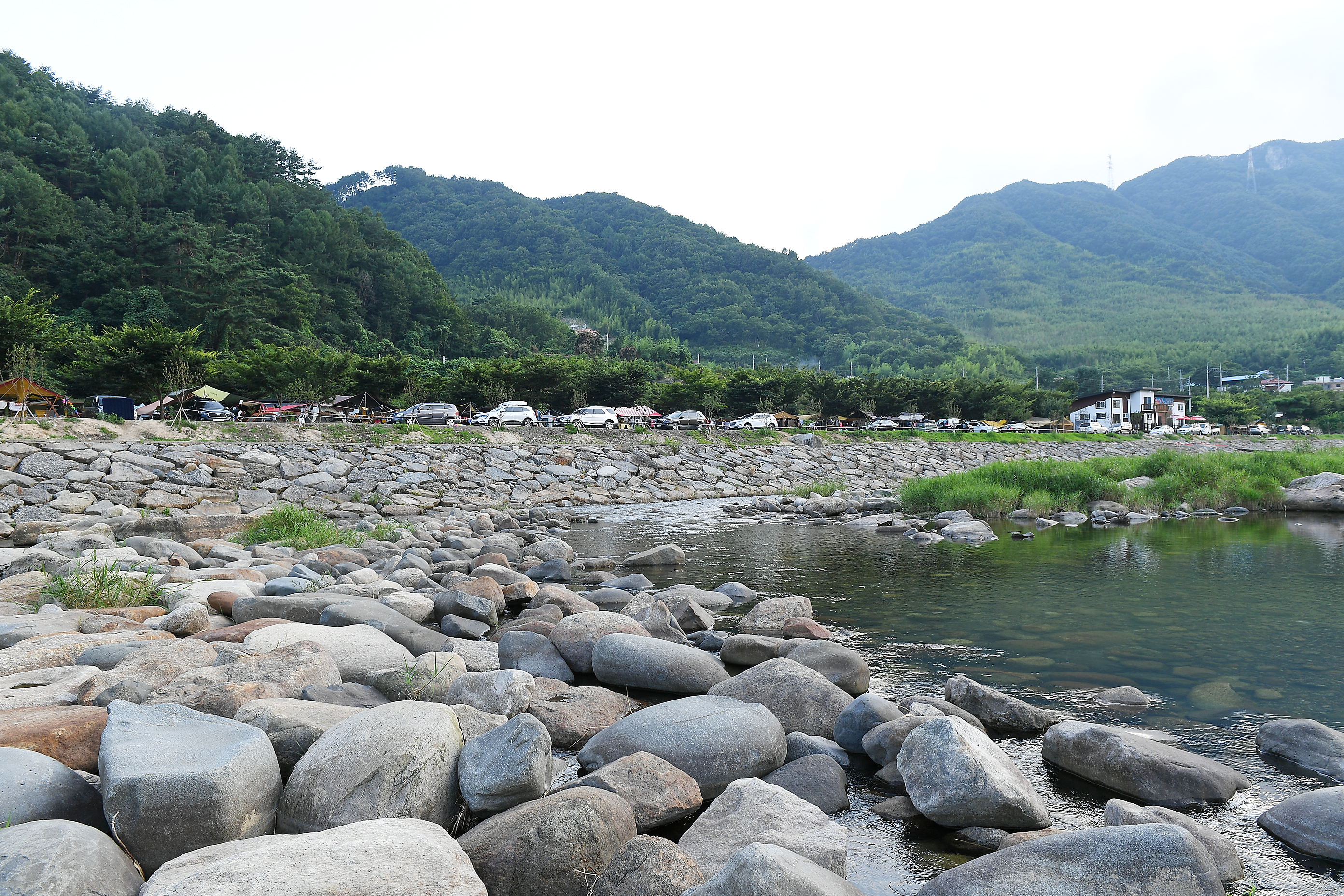산청둘레길오토캠핑장 계곡