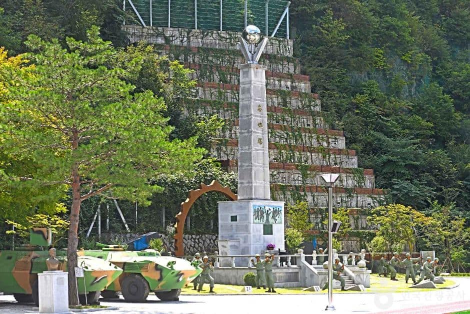 태백_학도병충혼탑 (2)