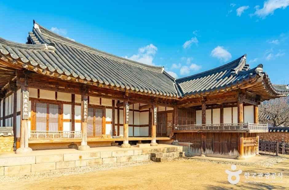 순천_순천시립 뿌리깊은나무 박물관 (7).jpg