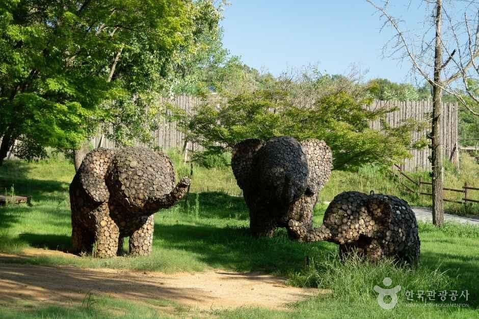 전북_전주_전주동물원_외부_3.jpg