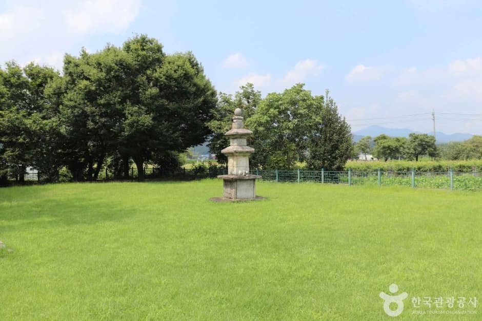 충주 원평리 삼층석탑 (1)_e