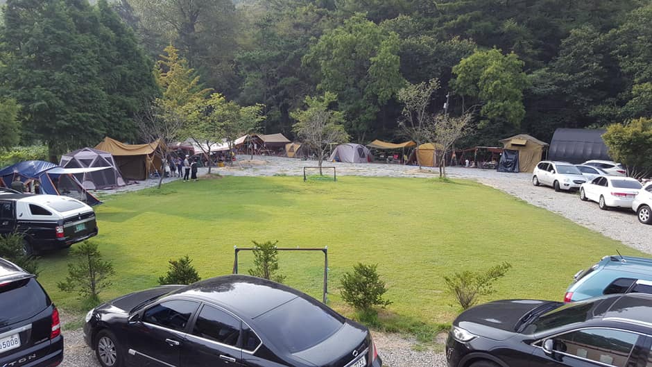 아산웨스턴캠핑장_운동장
