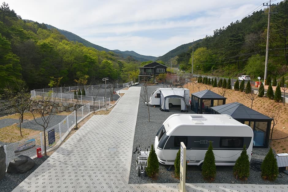 경북_청도군_내를건너서숲으로캠핑장_캠핑장_4