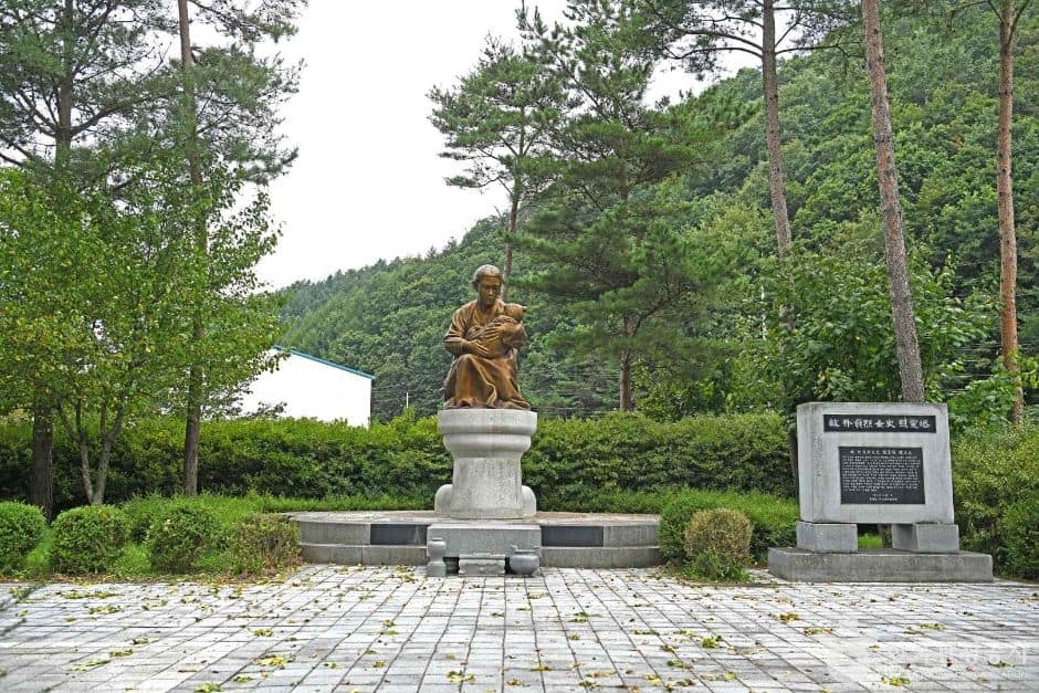 강원_홍천_故박정렬여사 추모공원 (6)
