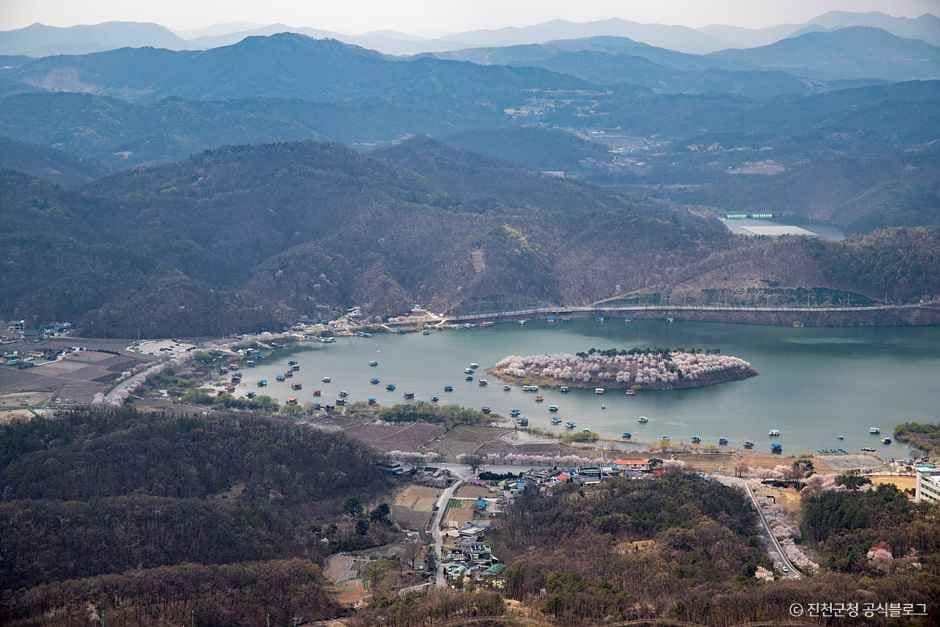 진천_한반도지형전망공원 (9).jpg