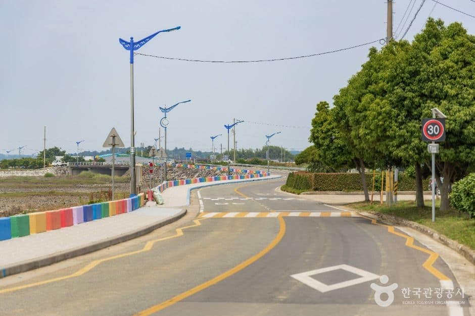 사천_무지갯빛 해안도로 (2)