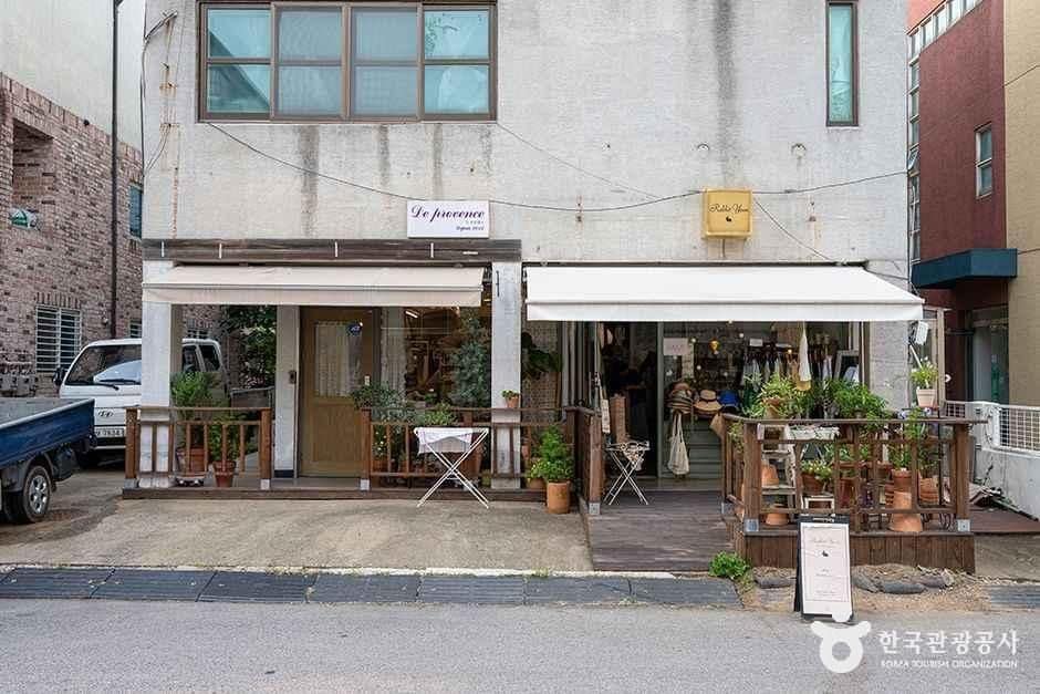 앤티크거리 보넷길 (6).jpg