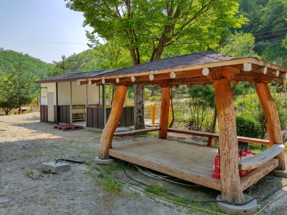 횡성_동당미펜션 야영장 (1).jpg