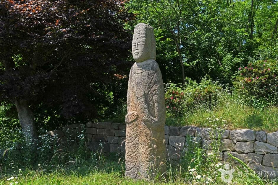 서산여미리석불입상 (4)