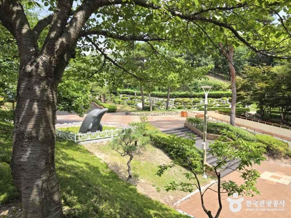 충북_영동_용두공원_외부_5.jpg