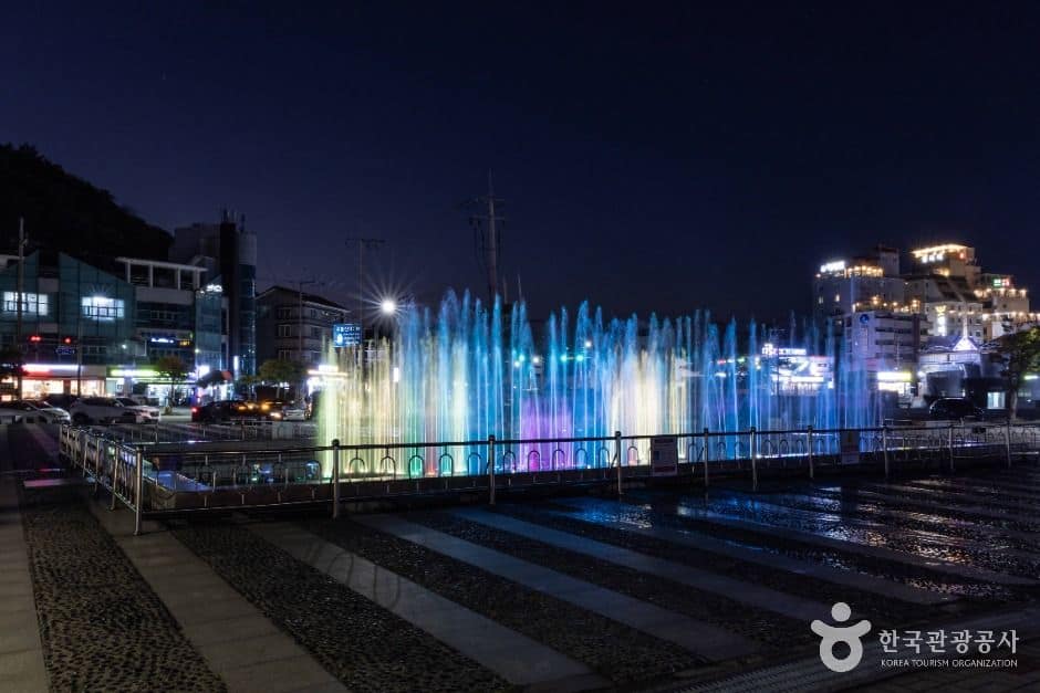통영_음악분수 휴게광장 (2)