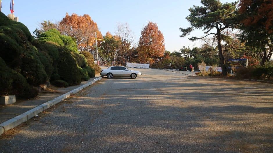 수봉공원_수봉공원 인천통일관 방면 주차장 전경