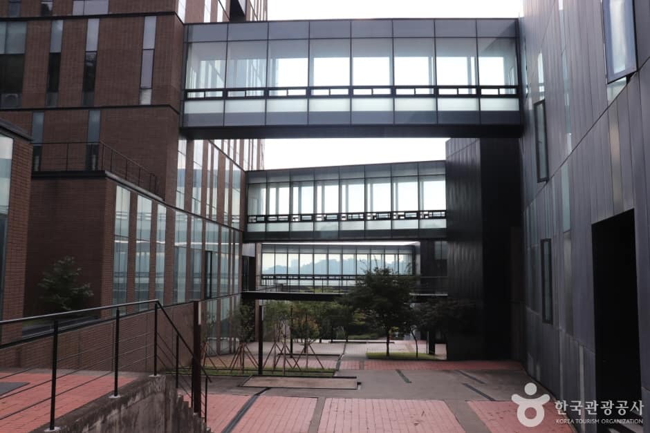 대전대학교30주년기념관 9