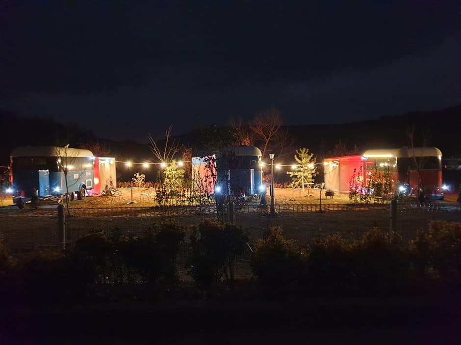 충청남도_당진시_러빙유 카라반 캠핑장_야경