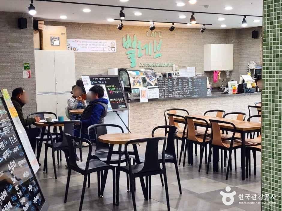 강원_양양_양양 작은영화관_내부_4.jpg