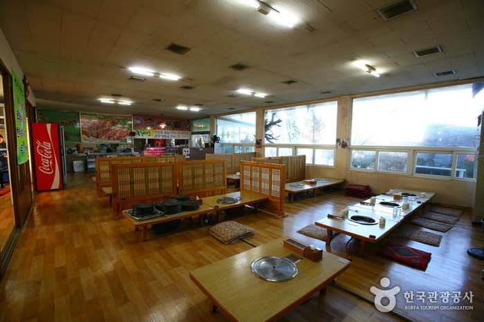 백두산정육점가든 내부2