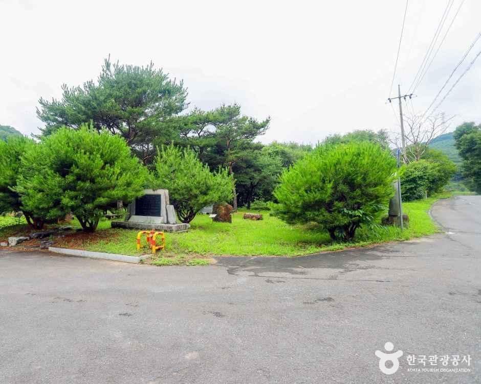 충남_홍성_최치원선생유적지_외부_5.jpg