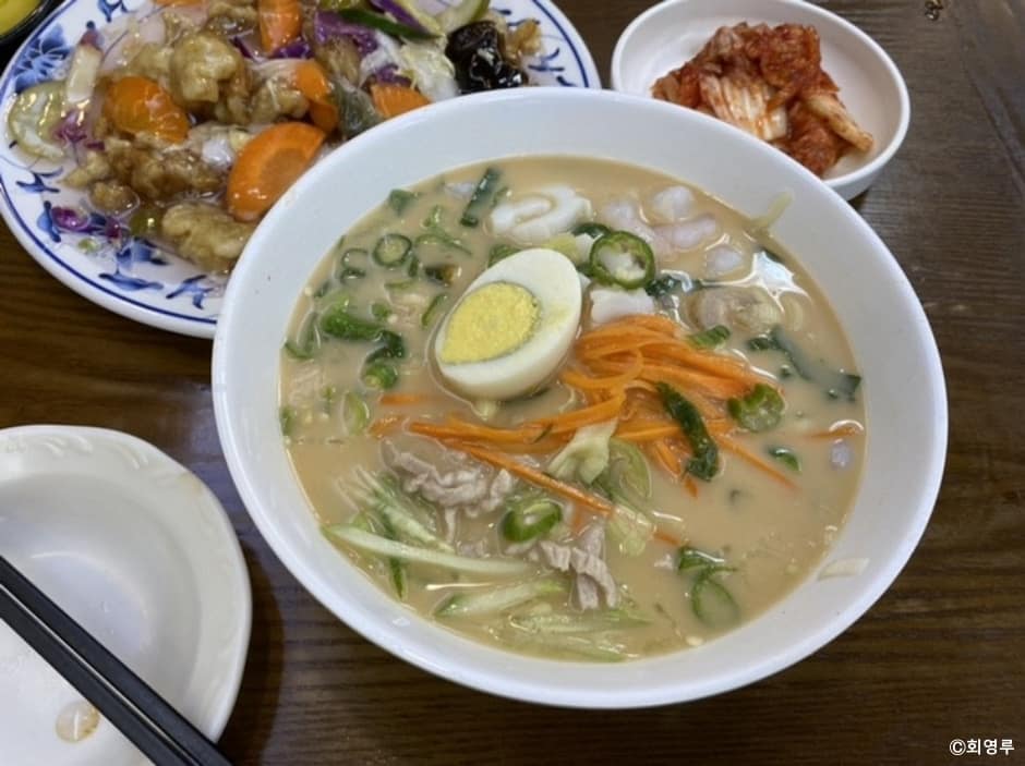 이운성_강원도_춘천시_회영루_음식3
