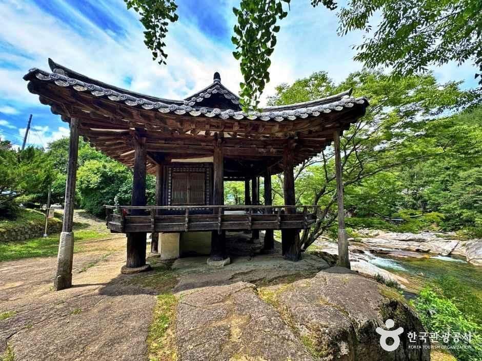 경남_거창_용암정_측면_2.JPG