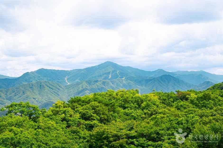전북_무주_덕유산국립공원 적상전망대_외부_2.jpg