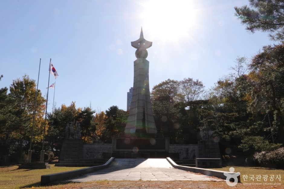 3_1독립운동기념탑 (2)