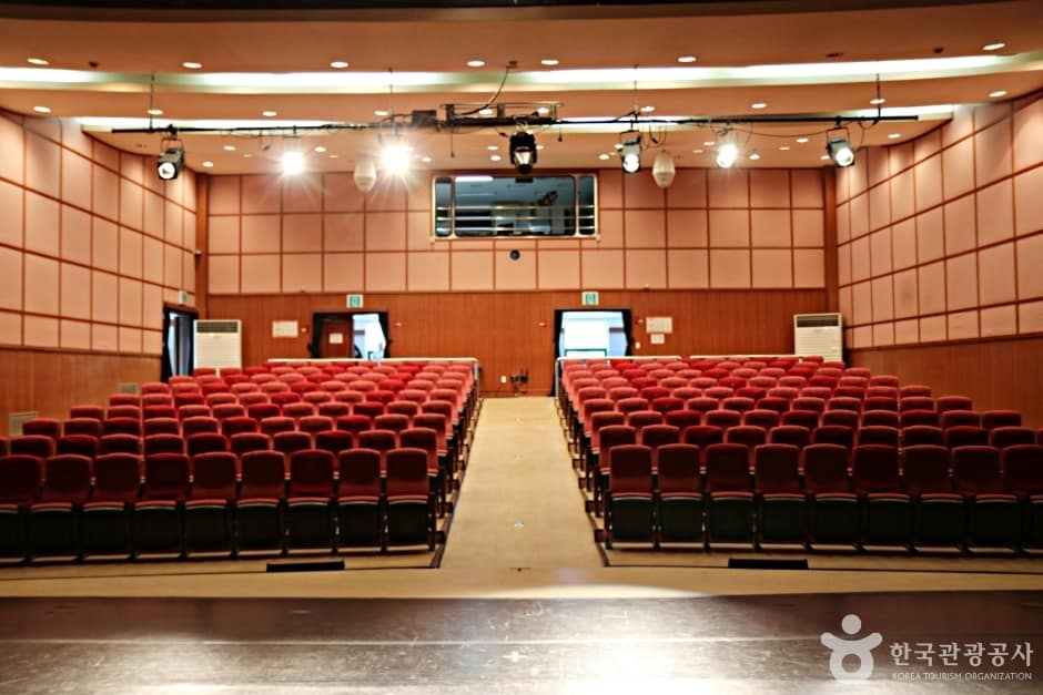완주향토예술문화회관 (5)