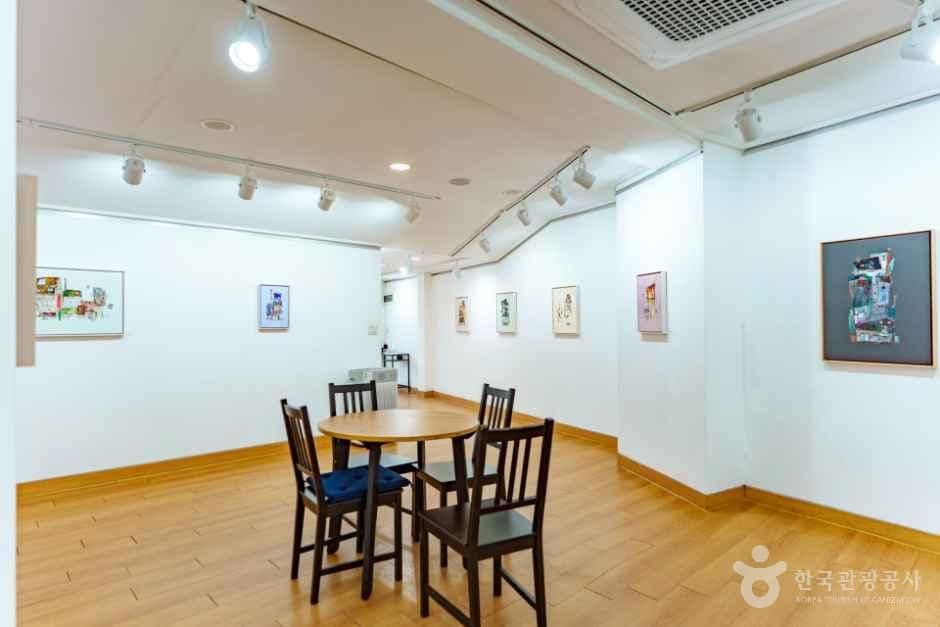 서울_갤러리 엠 (6).jpg