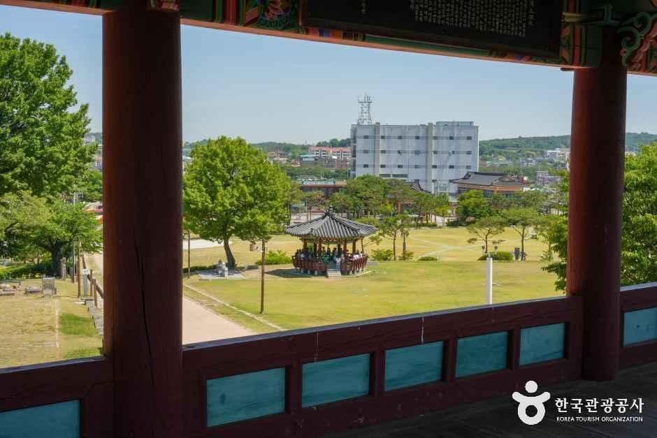 충남_홍성_홍성 홍주읍성_홍화문에서바라보는풍경-2.jpg