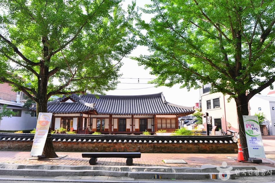 전남_순천_한옥글방_문화의 거리에서 본 한옥글방