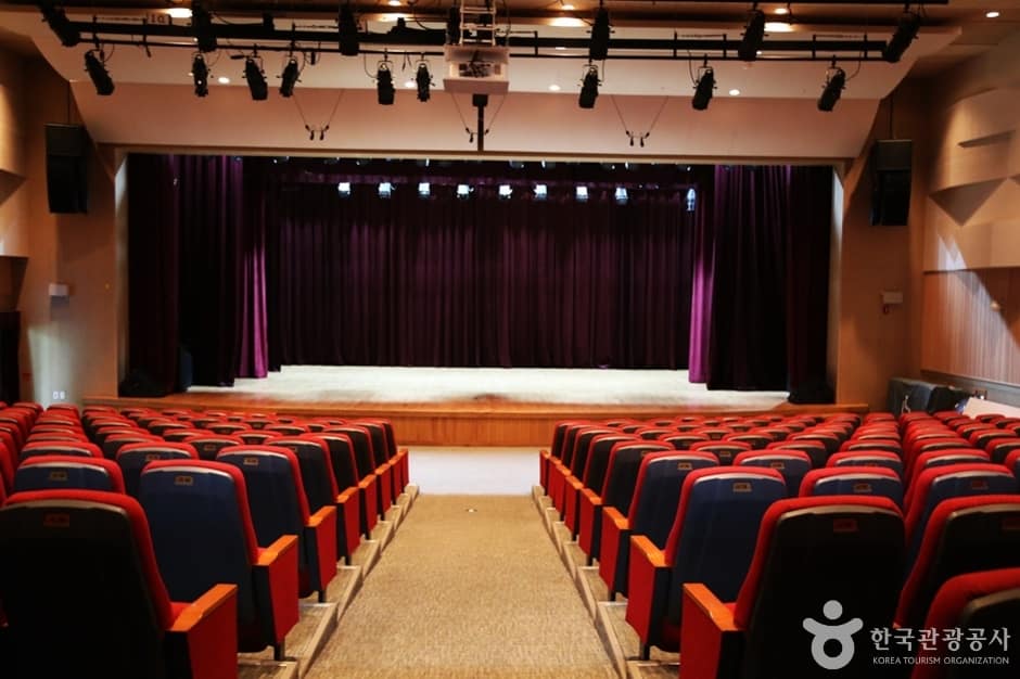 부산예술회관 (2)