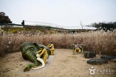 태곳적 한반도를 만나 오늘의 나를 새롭게하는 리버스(re-birth) 코스