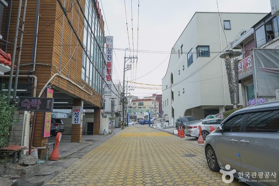 물텀벙 특화음식거리 (1)