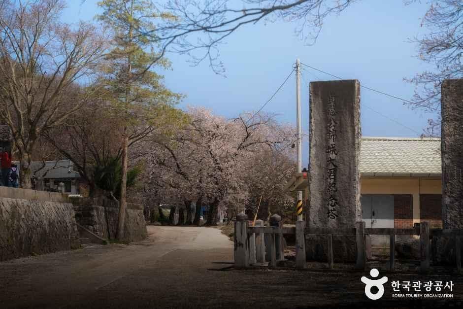 경남_거창_덕천서원_외부_2.jpg