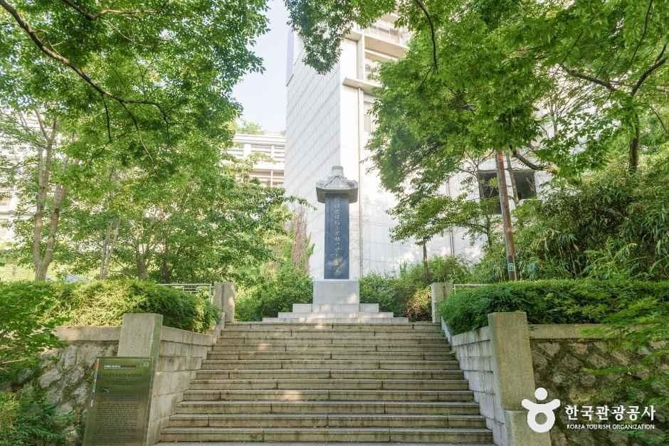 대구_한국유림독립운동파리장서비 (1).jpg